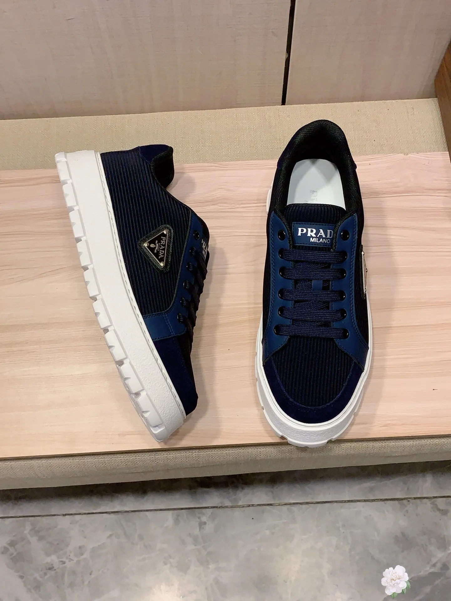 Men's Men's Shoes💰442💰💰🎩🎩[Lightning][Lightning] "PRADA*" The latest and most popular casual shoes, top brand [seduce] luxury ~ purchasing agency, top quality ~. [Strong] The upper is made of imported breathable and polished cowhide material ➕ Breathable sheepskin feet (•) with fine workmanship. Original stylish and stylish soft rubber wear-resistant and non-slip outsole, light and comfortable on the feet, the real thing looks better when photographed, 305: code: 38-44, 3️⃣ colors selected